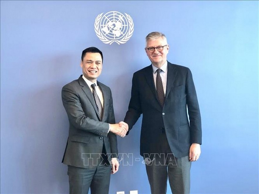 Ambassador Dang Hoang Giang, permanent representative of Vietnam to the United Nations (L) and Jean-Pierre Lacroix, UN Under-Secretary-General for Peace Operations. Photo: VNA