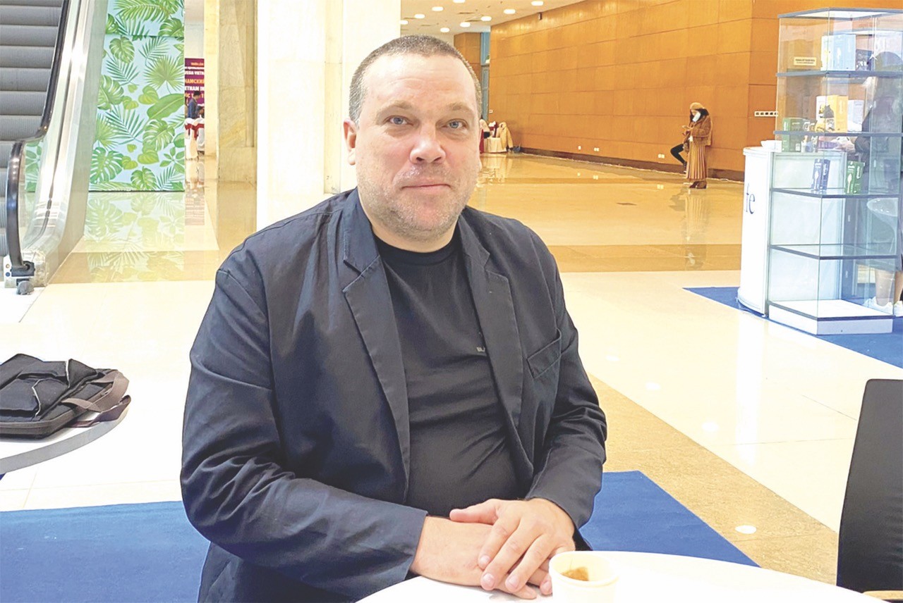 Expats Share New Year's Resolutions