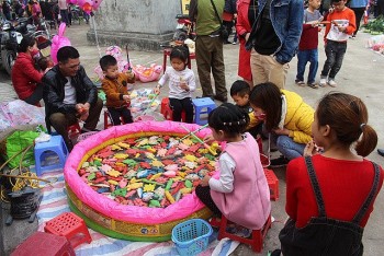 Buy Some Luck at a Traditional, Vietnamese Spring Market