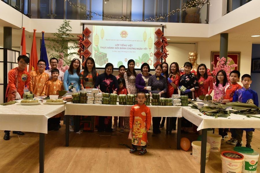 Overseas Vietnamese around the World Celebrate Lunar New Year