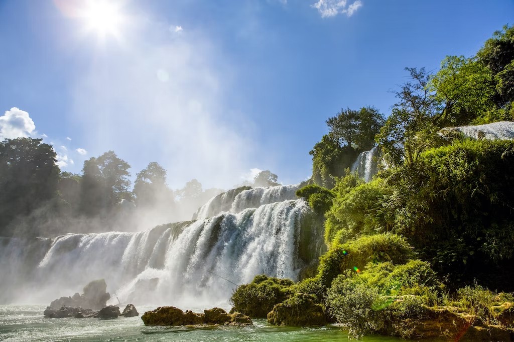 7 best road trips in Vietnam attract international tourists