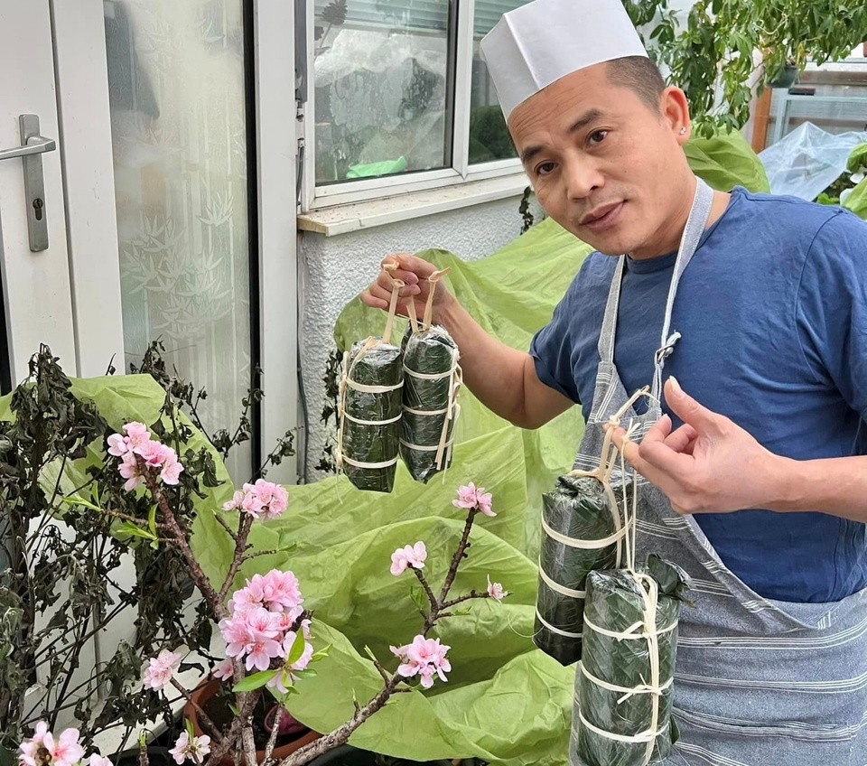 Peach Apricots and Banh Chung For Overseas Vietnamese Family