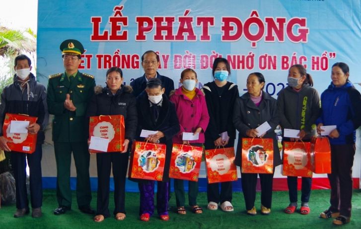 Thua Thien Hue Border Guards Launches New Year Tree Planting Festival