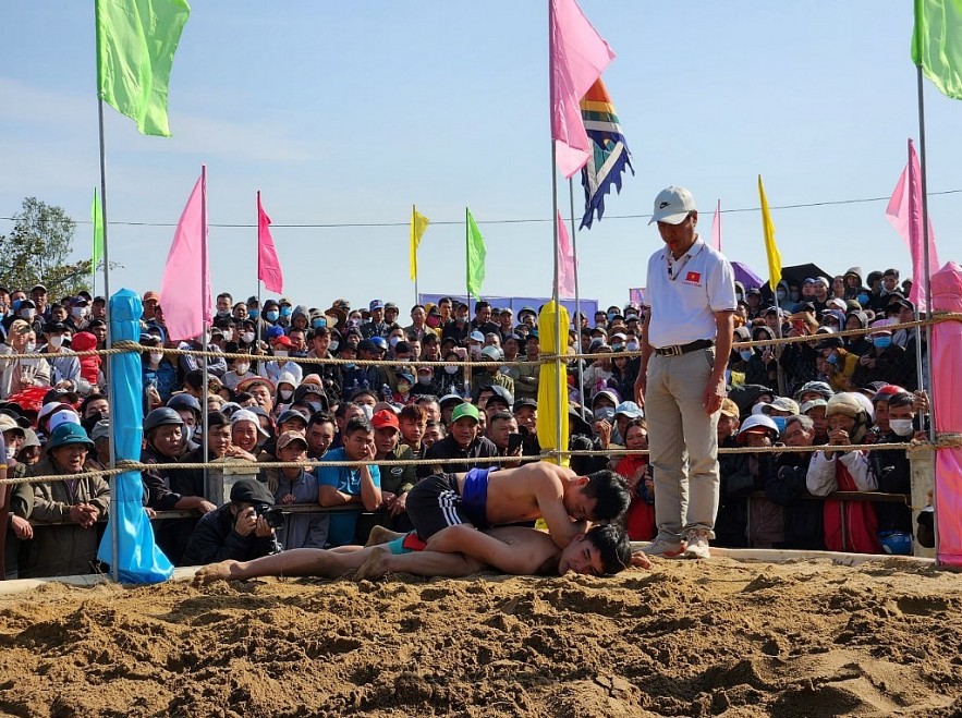 Traditional Wrestling Festival Opens In Sinh Village Traditional Wrestling Festival Opens In Sinh Village
