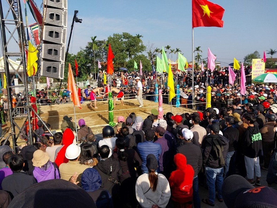 Traditional Wrestling Festival Opens In Sinh Village Traditional Wrestling Festival Opens In Sinh Village