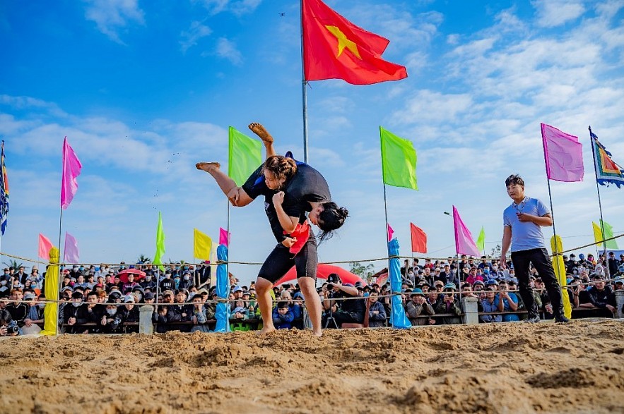 Traditional Wrestling Festival Opens In Sinh Village Traditional Wrestling Festival Opens In Sinh Village