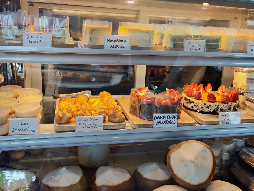 Café Crawls: A Breezy Stroll through Vung Tau Café Crawls: A Breezy Stroll through Vung Tau
