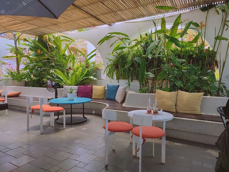 Café Crawls: A Breezy Stroll through Vung Tau Café Crawls: A Breezy Stroll through Vung Tau