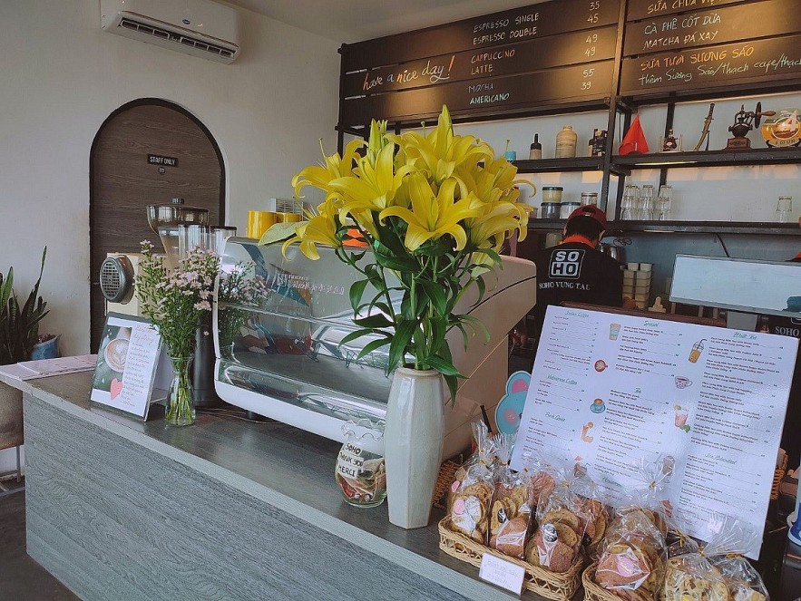 Café Crawls: A Breezy Stroll through Vung Tau Café Crawls: A Breezy Stroll through Vung Tau