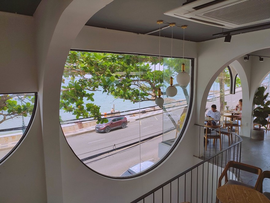 Café Crawls: A Breezy Stroll through Vung Tau Café Crawls: A Breezy Stroll through Vung Tau
