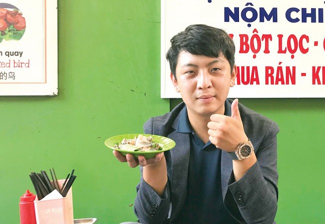 Foreigners “Falling In Love” With Hanoi