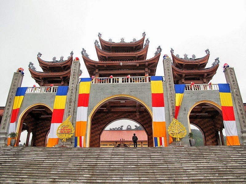 Top Six Famous and Sacred Pagodas in Hanoi