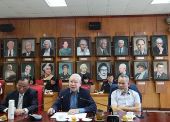 Seminar Discusses Vietnam's Ongoing Development in Recent Years