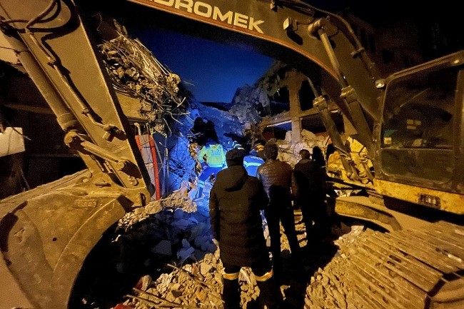 Vietnamese Embassy, Community Join Search, Rescue Activities in Turkey