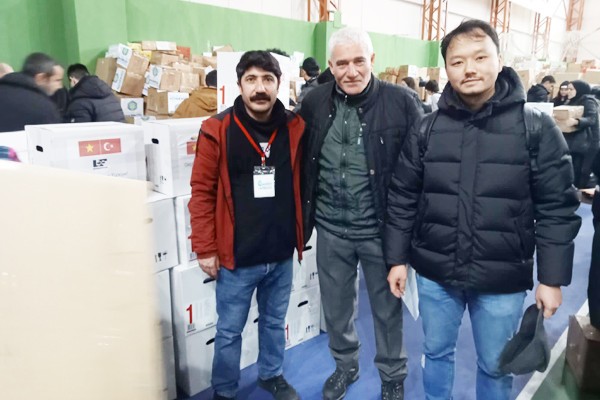 Vietnamese People Stand by Turkey During the Hard Time