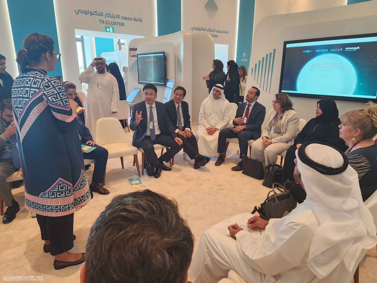 Vietnam's Deputy FM Attends 2023 World Government Summit, Visits UAE