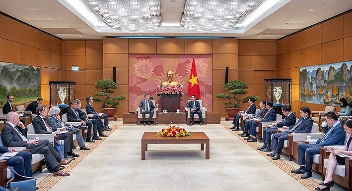 NA Chairman Vuong Dinh Hue says the EU is a top important partner in Vietnam’s foreign policy