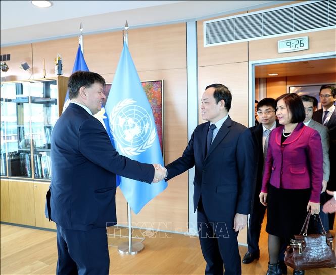 At the meeting with vPetteri Taalas, Secretary General of the World Meteorological Organisation. Photo: VNA