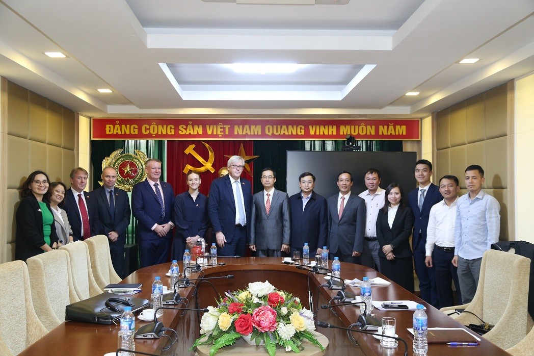 UK Envoy Visits Vietnam to Boost Collaboration on Tackling Illegal Migration, Human Trafficking