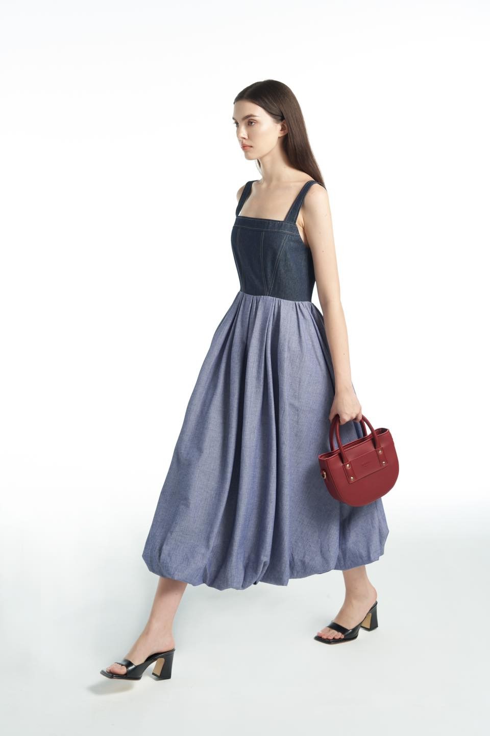 How to find the best Women's day gift? Try leather goods
