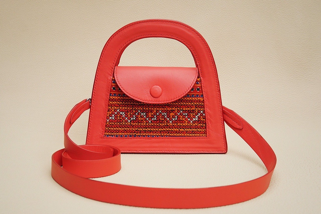 How to find the best Women's day gift? Try leather goods