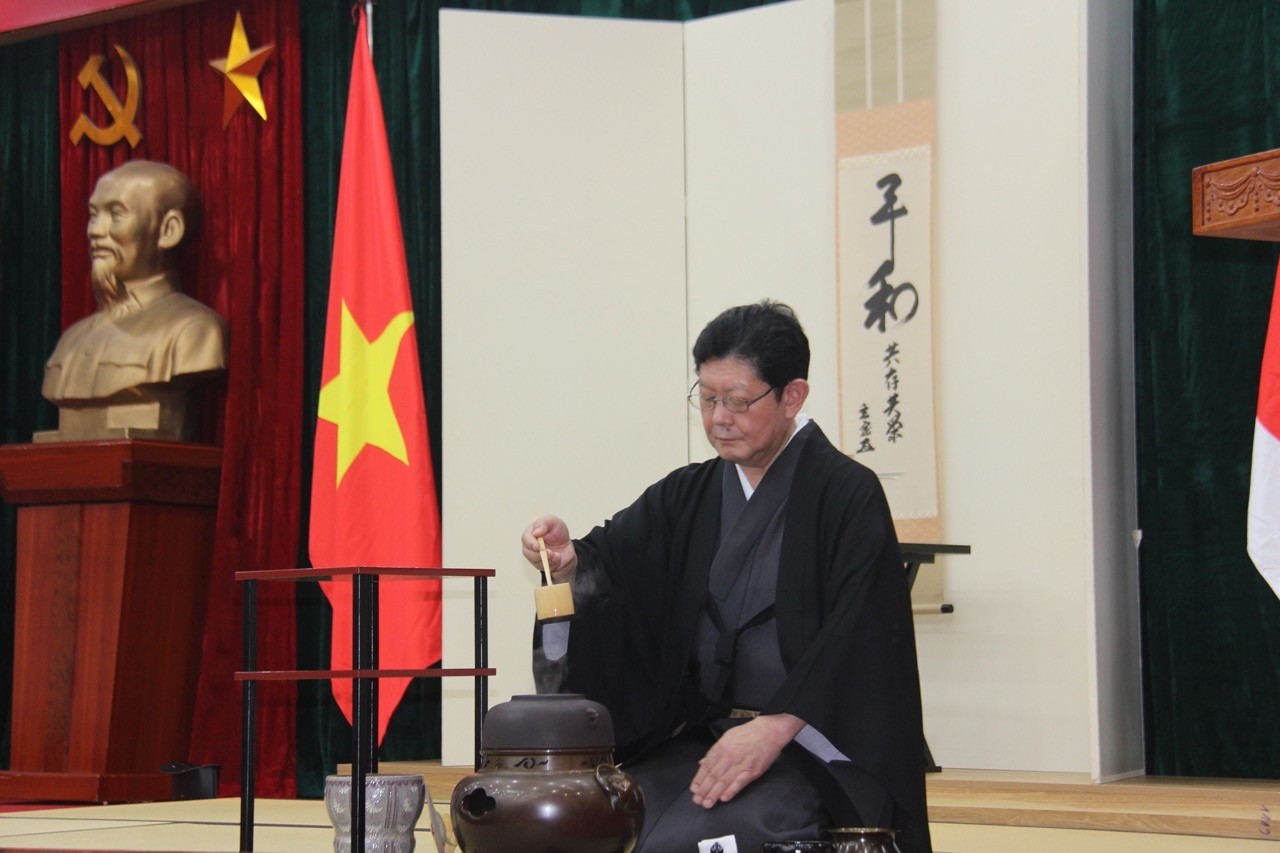 Japanese Tea Ceremony Experience to Welcome Spring in Hanoi