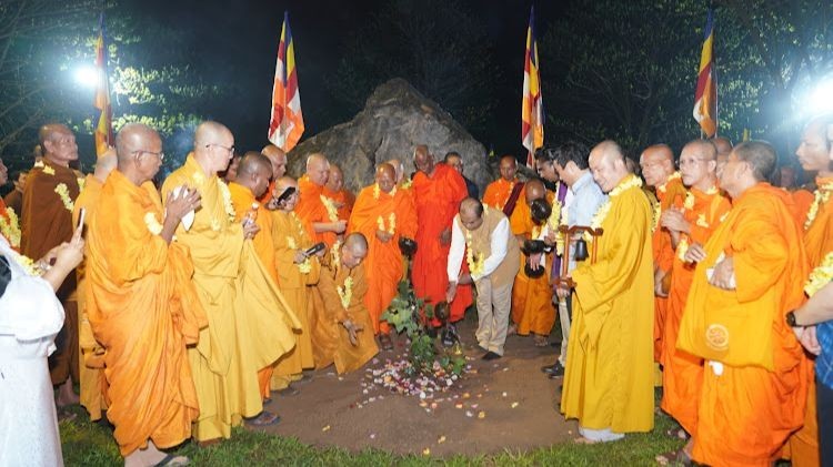 Sacred Bodhi Tree Enhances Vietnam-Sri Lanka Ties