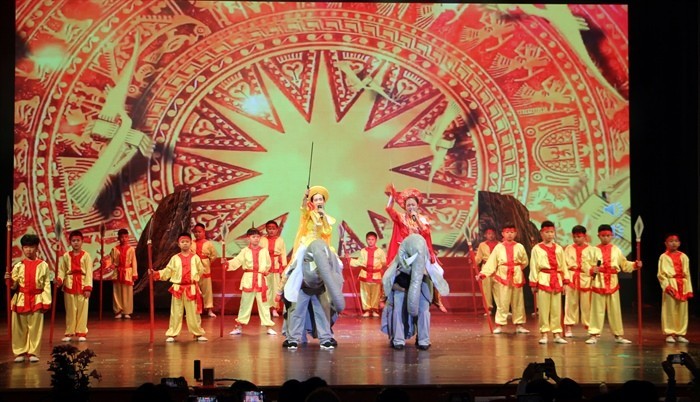 Vietnamese History Conveyed Through English Theatrical Performance