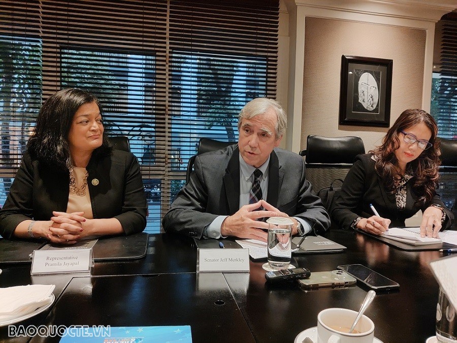 US Congressional Delegation Refuels Diplomatic Relations