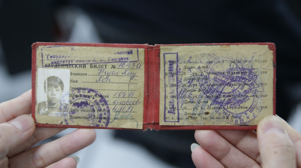 Russian, Vietnamese Teachers and Students Reunite in Hanoi