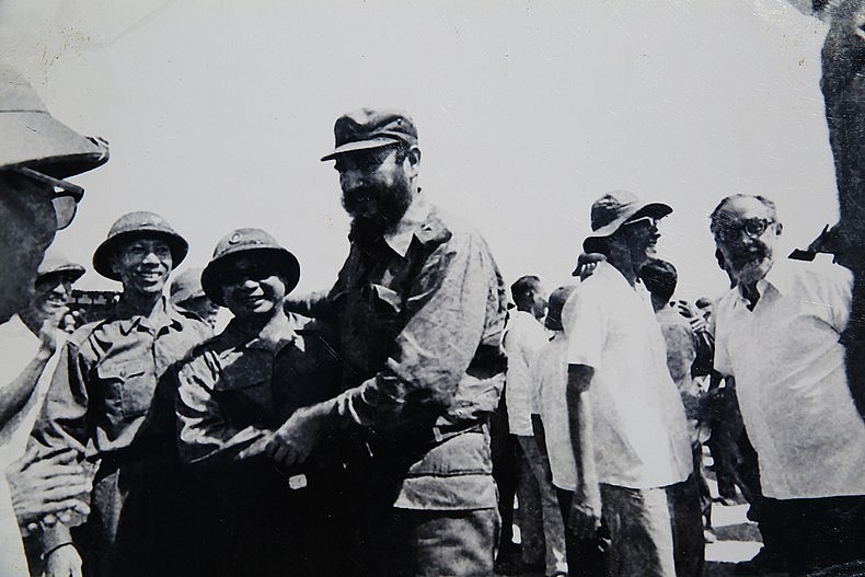 Fidel Castro in Quang Tri - A Photo Set by Si So