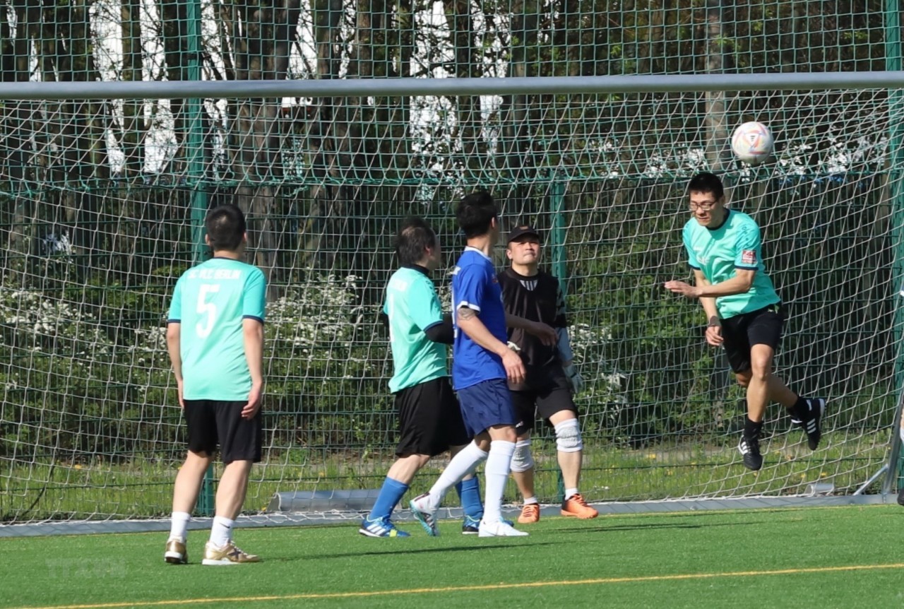 Football Tournament Promotes Cohesion among OVs in Germany