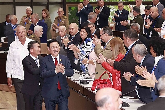 National Assembly Chairman Vuong Dinh Hue on April 19 attends the special session of the 10th Cuban National Assembly. VNA/VNS Photo Doãn Tấn
