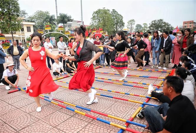 Vietnamese Stage Shines At ASEAN- China Intangible Cultural Heritage Week