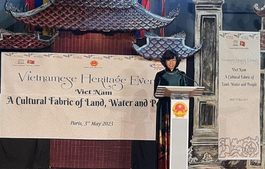 Vietnam Heritage Evening Held in France