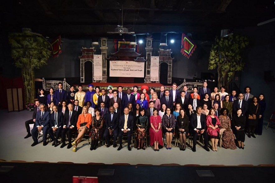 Vietnam Heritage Evening Held in France