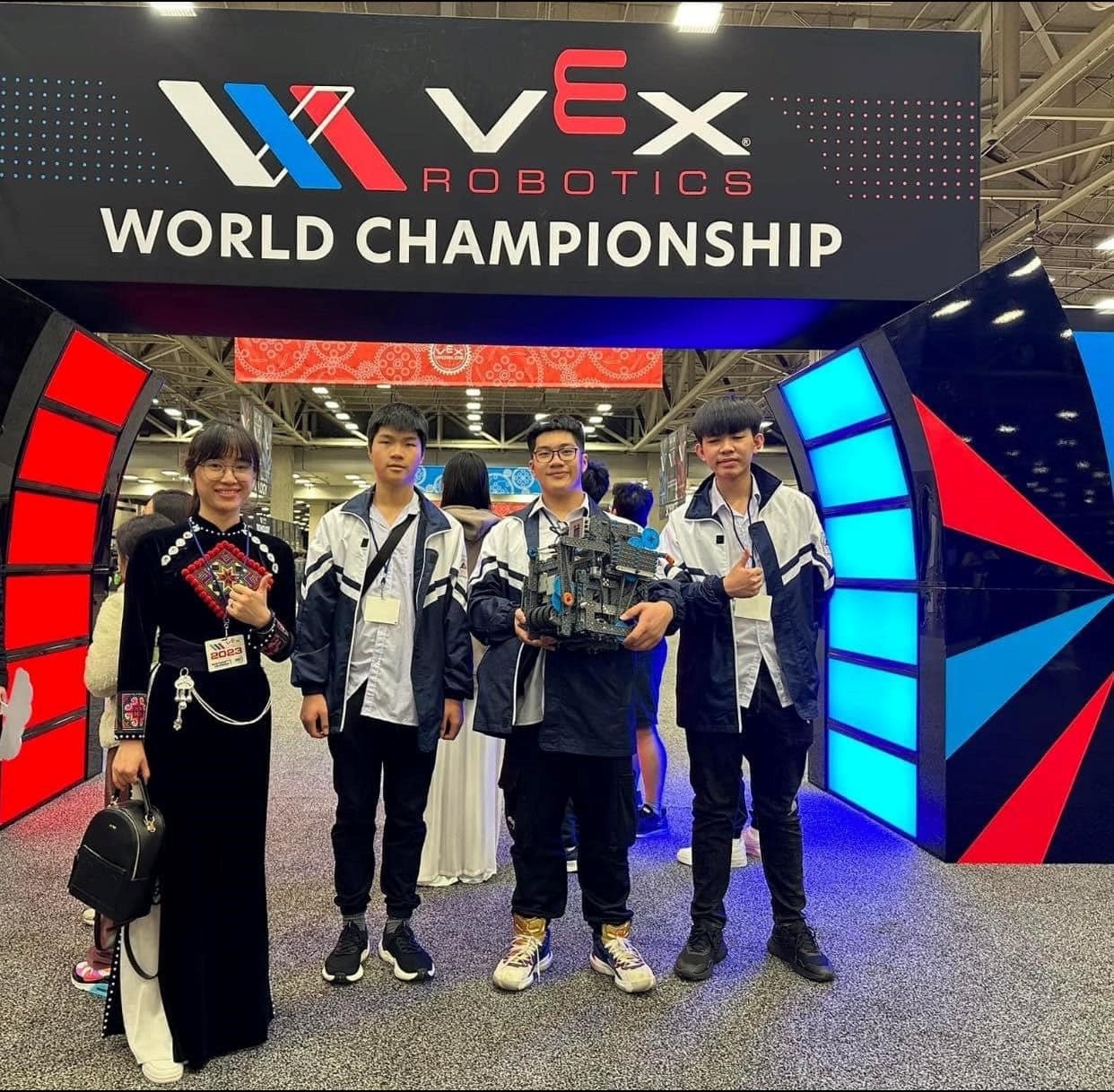 This is a tremendous achievement considering that all the students had only eight months of experience with VEX robotics. 