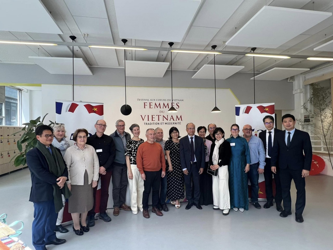 At the Vietnam - Loire-Atlantique Friendship Association. Photo: VNA