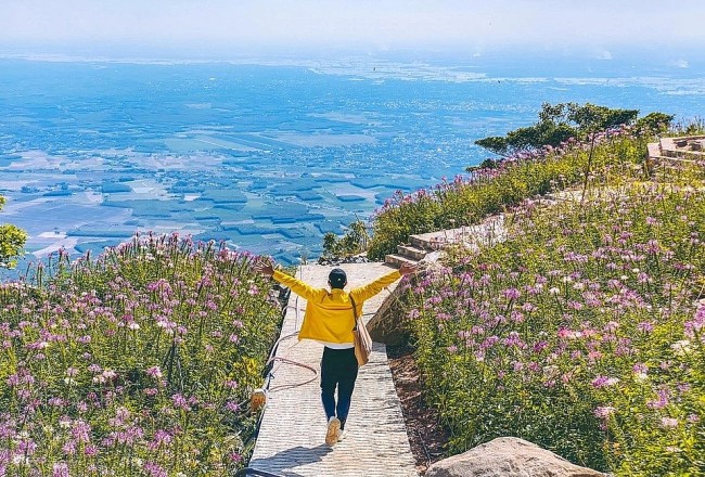 Ba Den Mountain – A Perfect Destination For Escaping Summer Heat