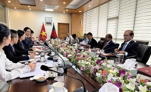 The second Vietnam-Bangladesh political consultation takes place in Bangladesh’s capital Dhaka on May 14. Photo: TG&VN