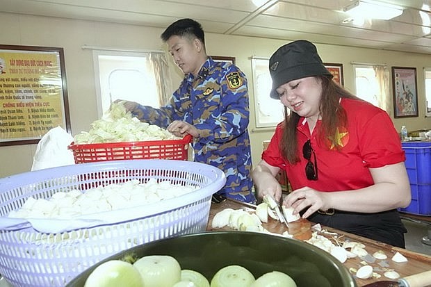 Truong Sa Archipelago in Hearts of Overseas Vietnamese
