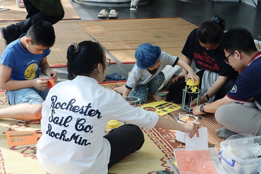 [Photos] Families Explore Traditional Cultural Values on International Children's Day