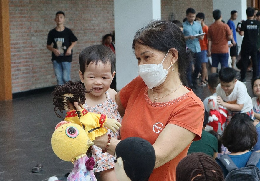 [Photos] Families Explore Traditional Cultural Values on International Children's Day