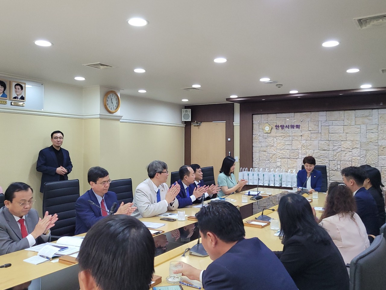Technology Connects Vietnamese and Korean Localities