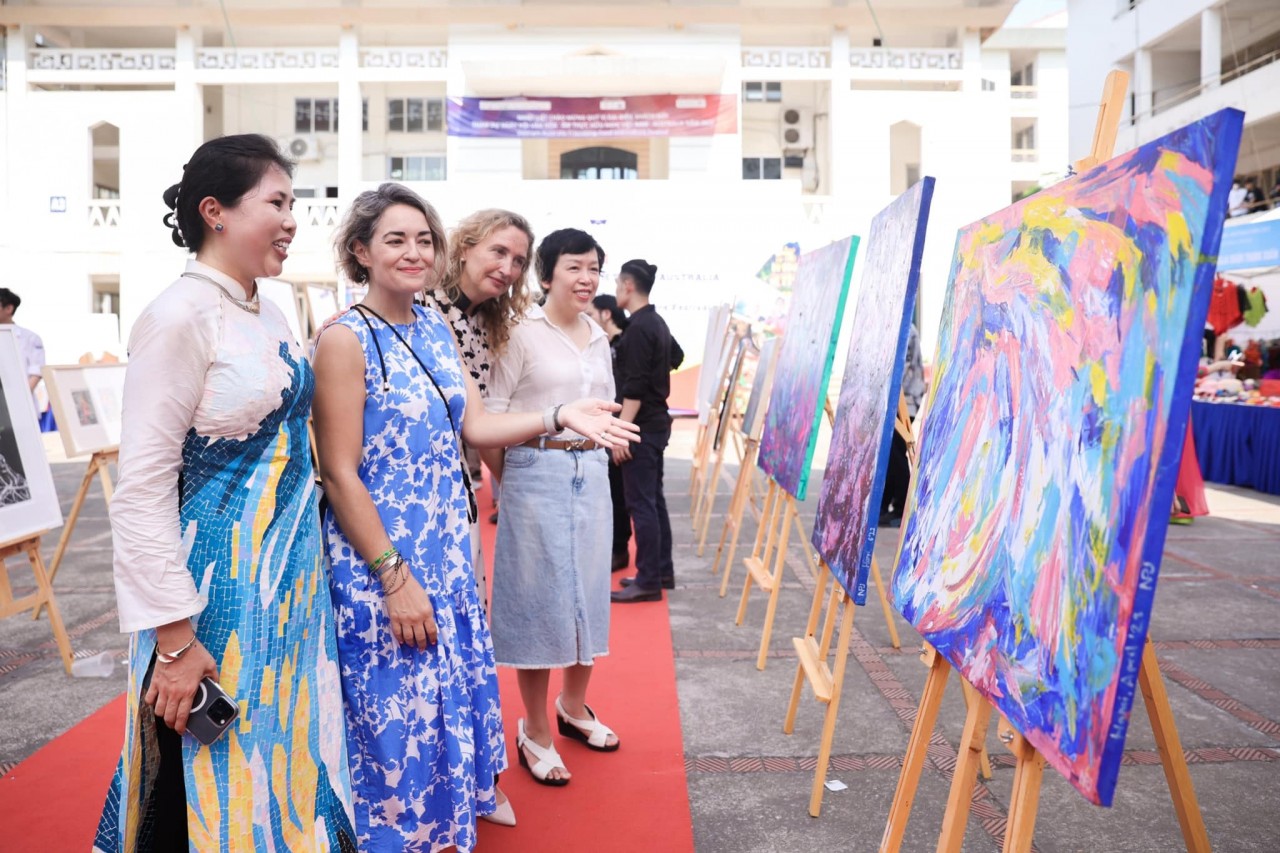 Vietnam - Australia Friendship Food and Culture Festival Held in Hanoi