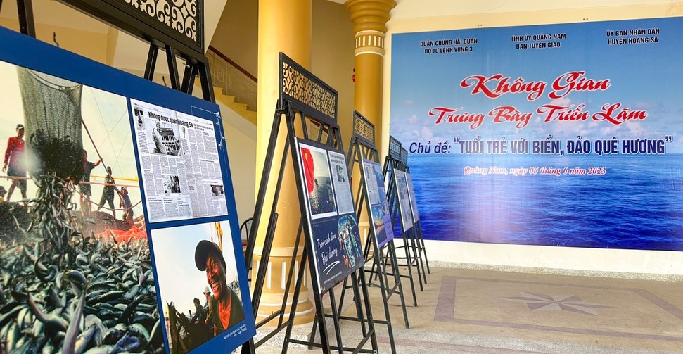 Exhibition About Hoang Sa Attract Youth in Quang Nam