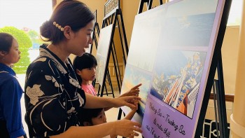 Exhibition About Hoang Sa Inspires Youth in Quang Nam