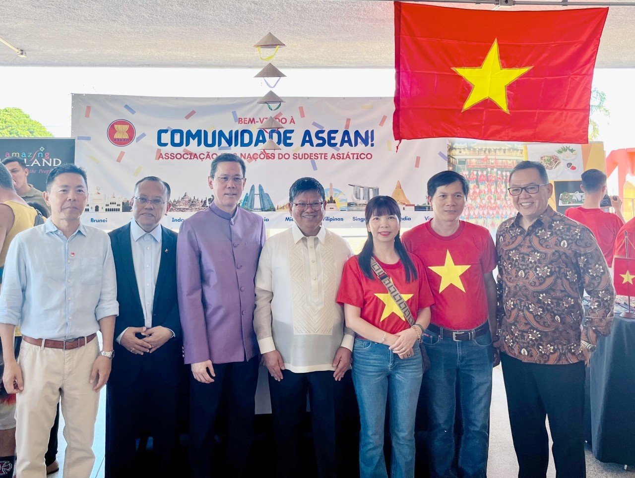 Made-in-Vietnam Handicrafts Become a Hit in Brazil