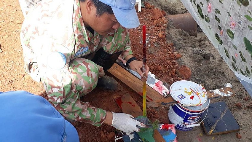 Vietnam's Engineering Unit Supports African People