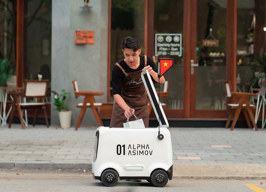 Alpha Asimov - Vietnam's First Autonomous Delivery Robot